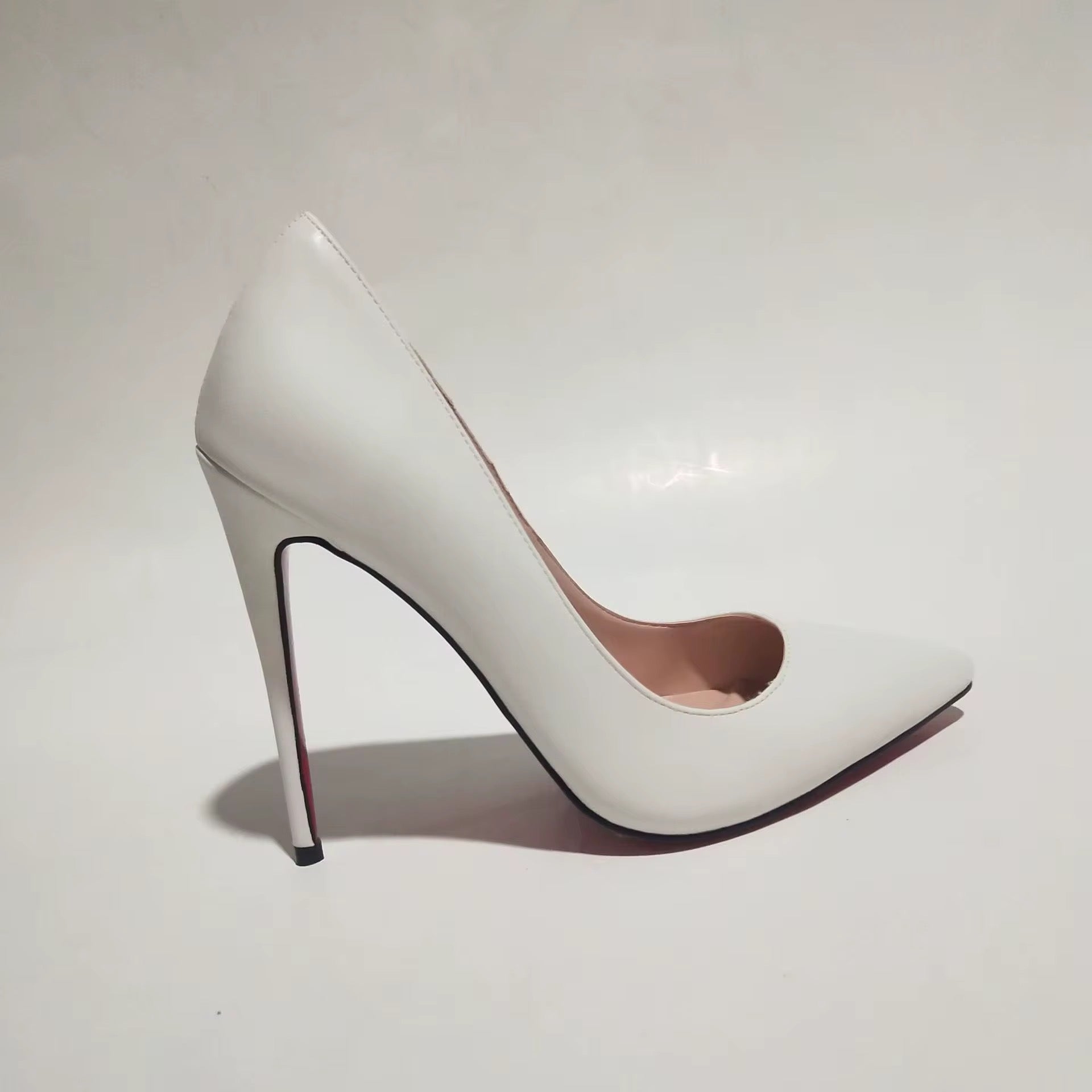Red buttom pumps