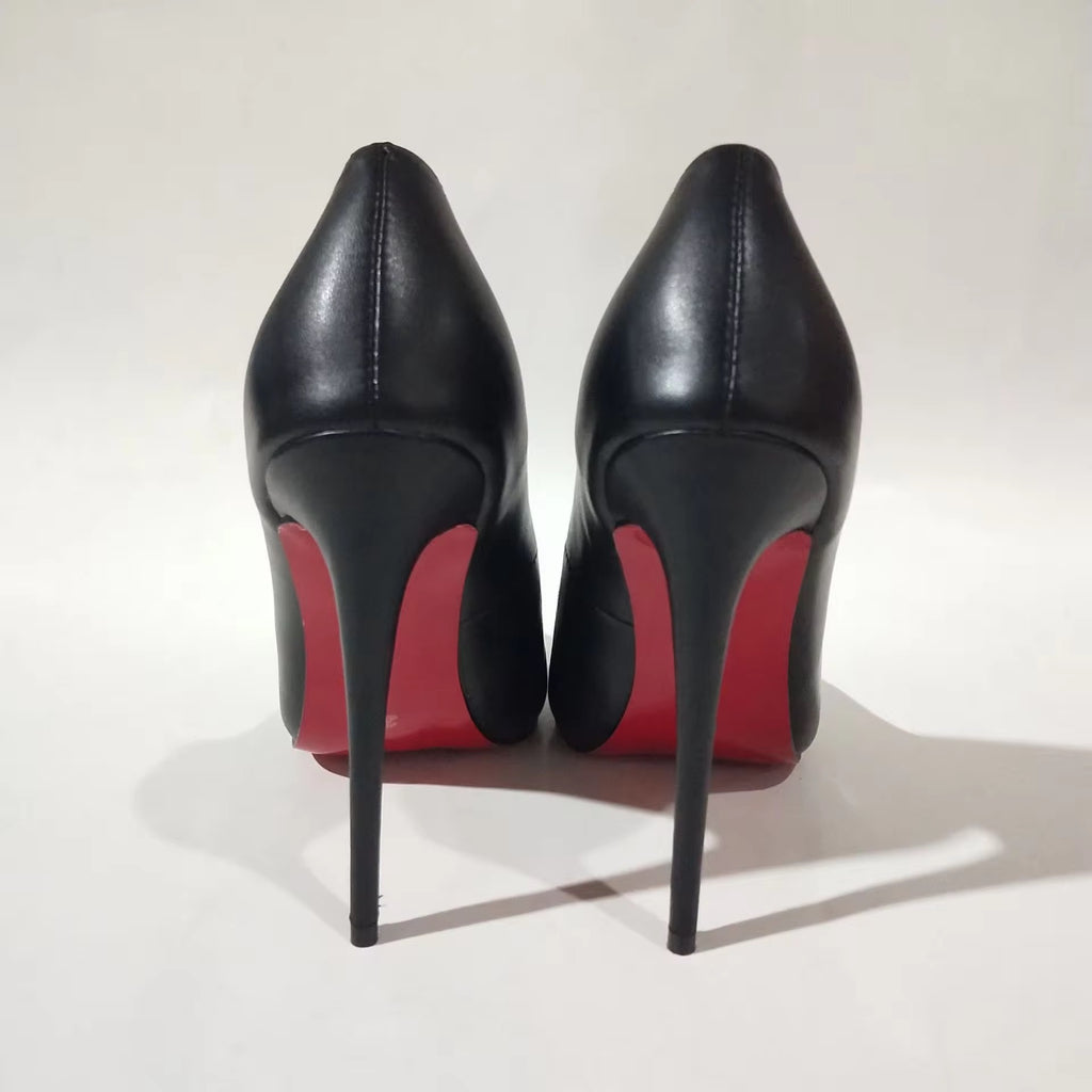 Red buttom pumps