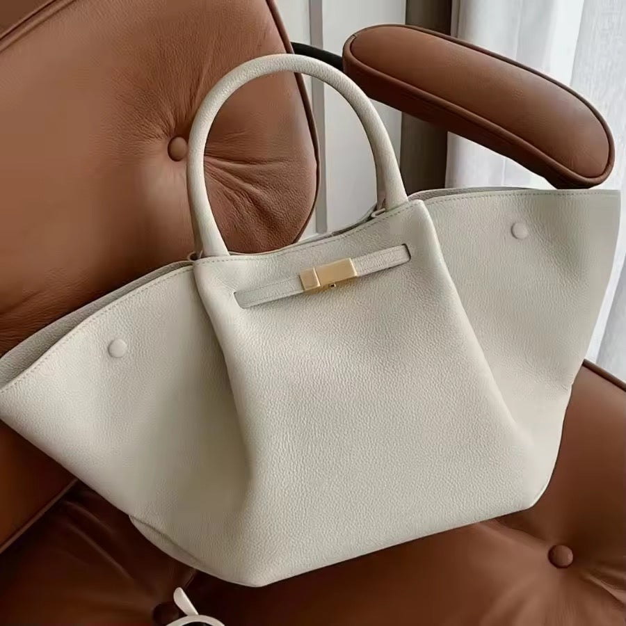 Pebbled tote